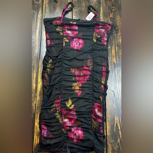 torrid Dresses & Skirts - Torrid Black and Pink Ruched Dress